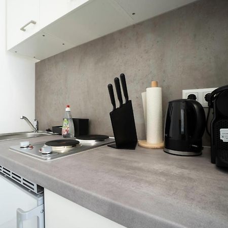 Modern 1-Bedroom Apartment Next To Praterstern Виена Екстериор снимка