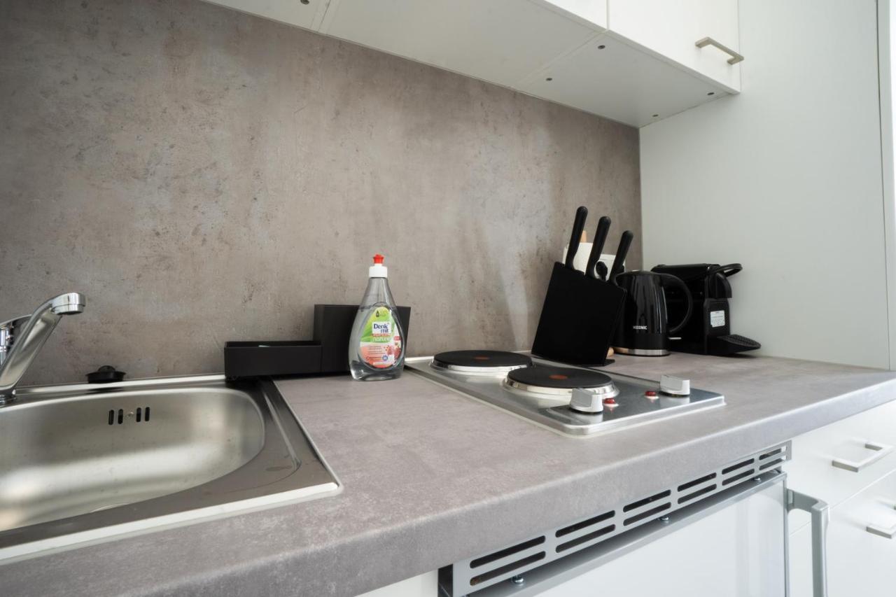Modern 1-Bedroom Apartment Next To Praterstern Виена Екстериор снимка